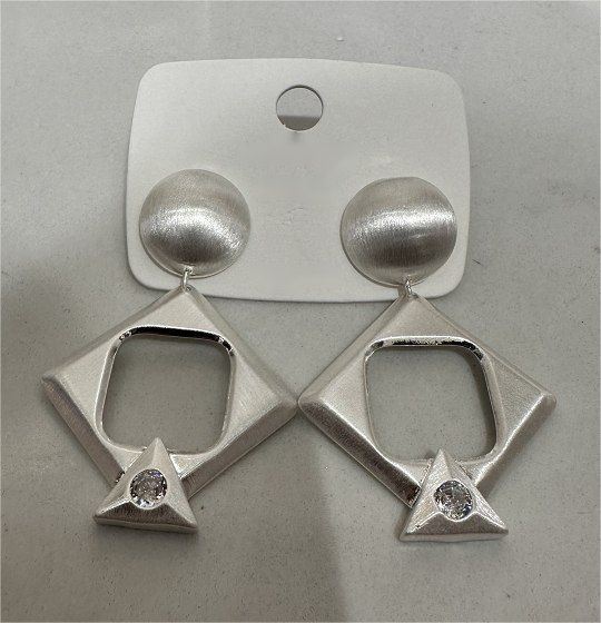 MIDI Cool and trendy earrings 57