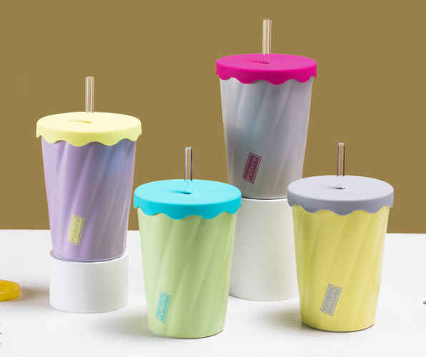 MIDI 450ml spiral contrast color silicone cap straw ceramic cup/mixed
