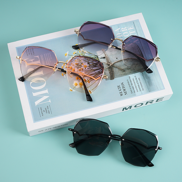 MIDI Stylish and elegant rimless sunglasses/mixed