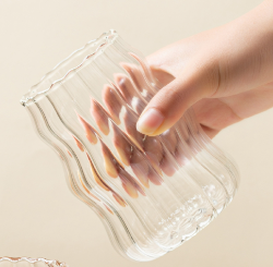 MIDI 560ml vertical wavy glass